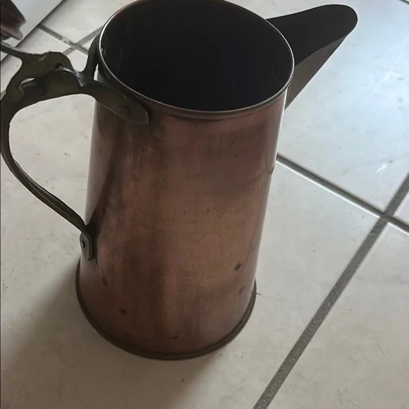Others Follow Rustic Brown Coffee Pot or cooper - Picture 4 of 10